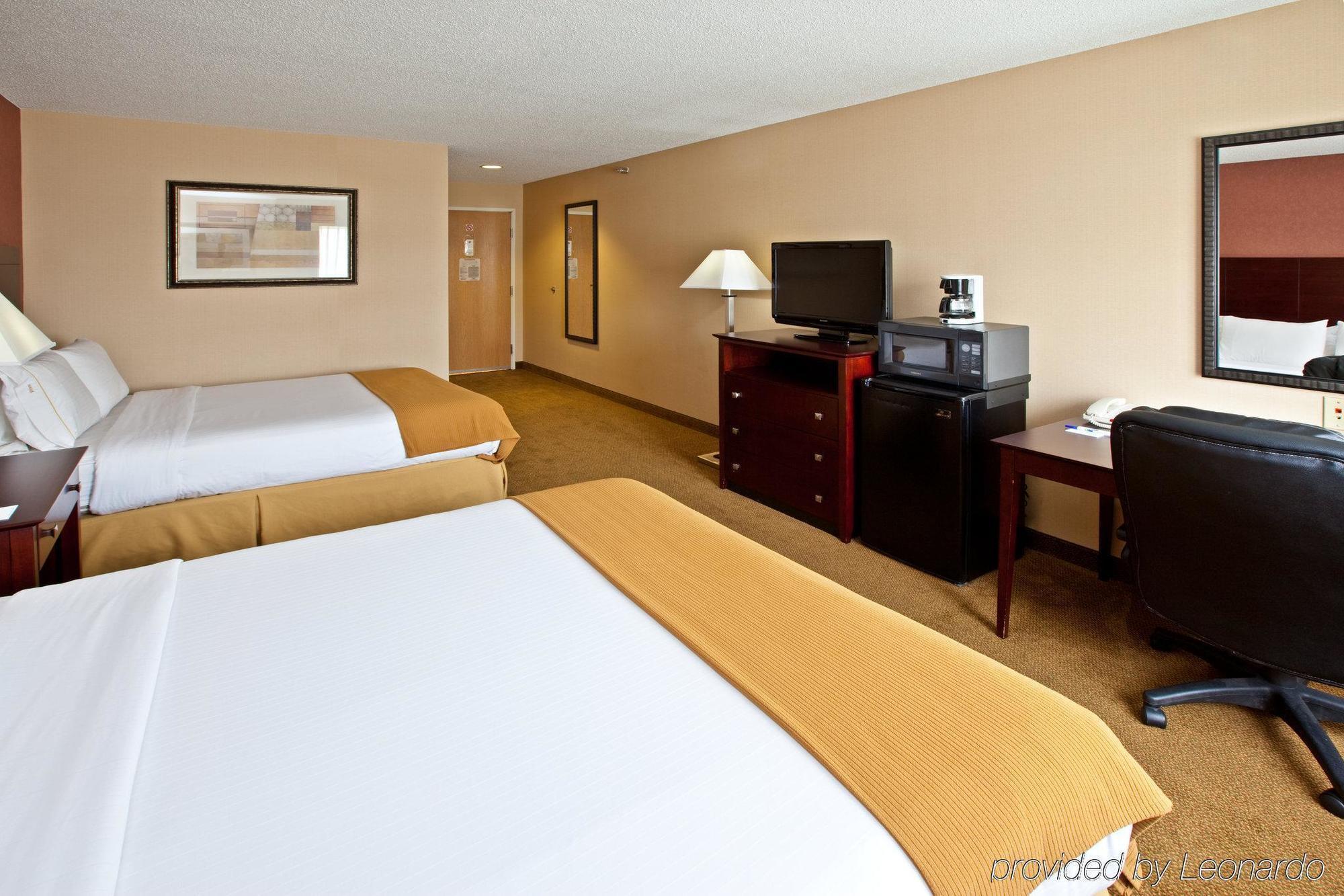 Holiday Inn Express Hotel & Suites Cincinnati-North/Sharonville Bilik gambar