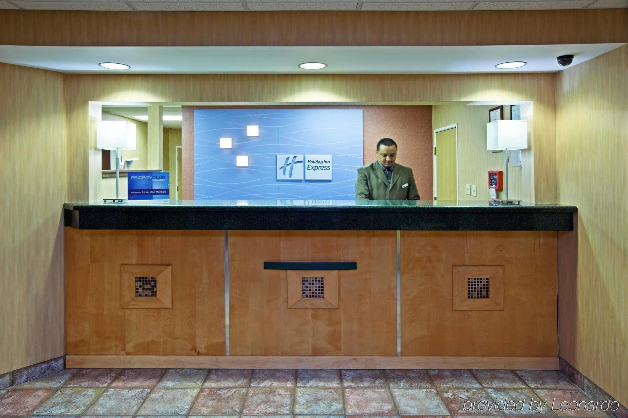 Holiday Inn Express Hotel & Suites Cincinnati-North/Sharonville Dalaman gambar
